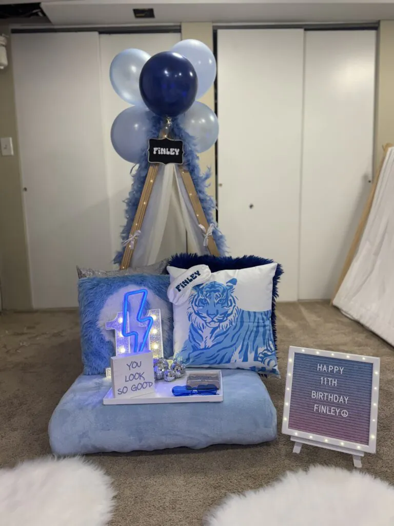 Preppy Blue Teepee Theme