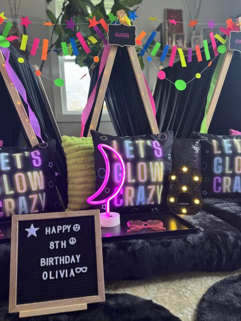 glow in the dark theme