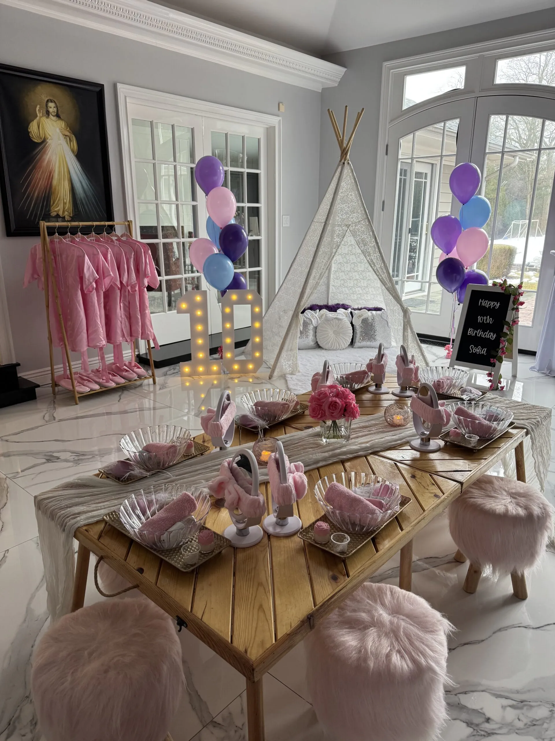 spa party with balloons for kids